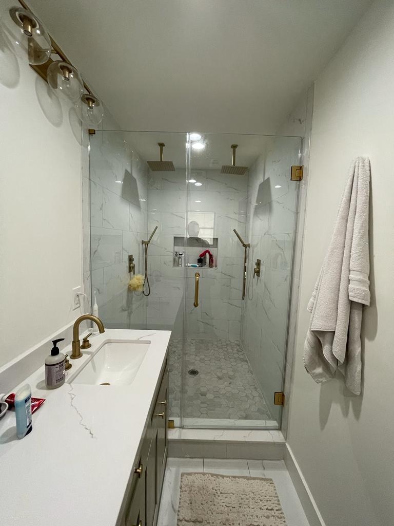 Bathroom Remodeling Services: Stunning, Affordable Solutions