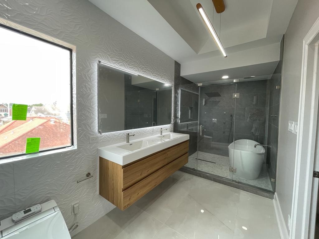 Bathroom Remodeling Services: Stunning, Affordable Solutions