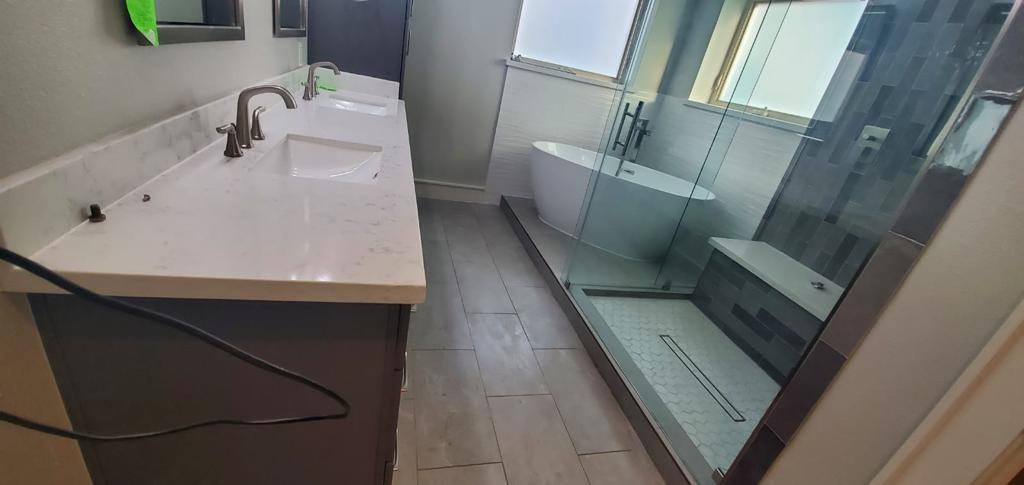 Bathroom Remodeling Services: Stunning & Affordable Solutions in Sugar Land